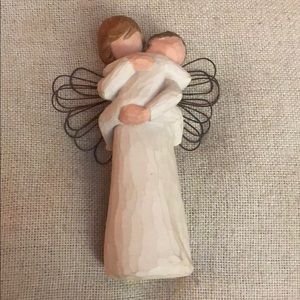 Willow Tree 💛 Angel’s Embrace 💛